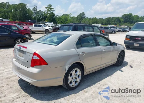 2010 Ford Fusion Se z USA, uszkodzony, nr VIN 3FAHP0HA9AR251814